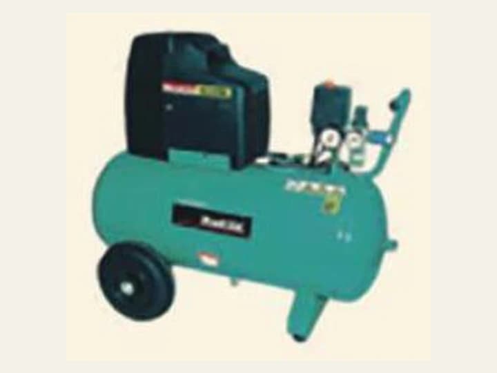 Air compressor — Makita (catalogue listing) as pictured in the supplied catalogue
