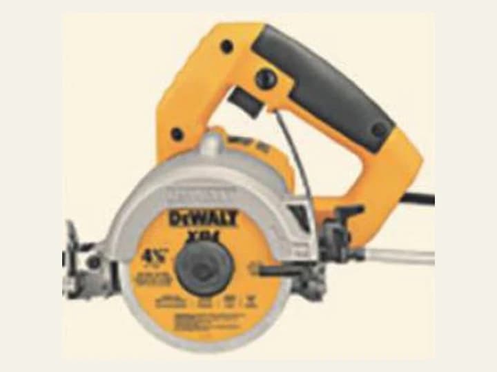Tile cutter — DeWalt (catalogue listing) as pictured in the supplied catalogue