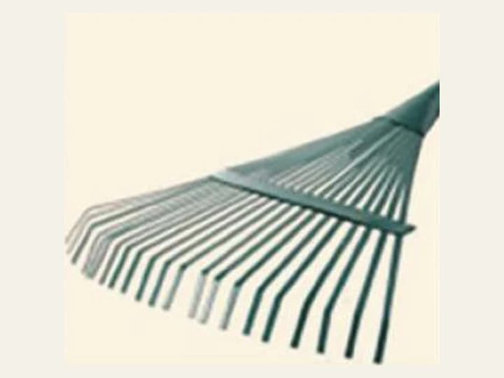 Wide garden rake as pictured in the supplied catalogue